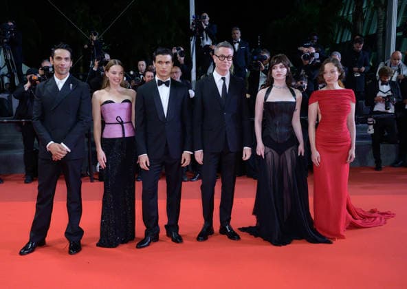 Her Private Hell Premiere at 79th Festival de Cannes - Cannes, France CANNES, FRANCE. May 18, 2026: Diego Calva, Kristine Froseth, Charles Melton, Nicolas Winding Refn, Sophie Thatcher & Havana Rose Liu at the premiere for Her Her Private Hell at the 79th Festival de Cannes. Picture: Paul Smith Featureflash Cannes France  Copyright: xPaulxSmithx xFeatureflashx