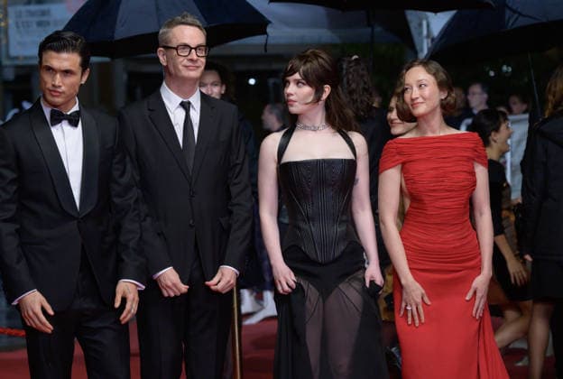 Her Private Hell Premiere at 79th Festival de Cannes - Cannes, France CANNES, FRANCE. May 18, 2026: Charles Melton, Nicolas Winding Refn, Sophie Thatcher & Havana Rose Liu at the premiere for Her Her Private Hell at the 79th Festival de Cannes. Picture: Paul Smith Featureflash Cannes France  Copyright: xPaulxSmithx xFeatureflashx