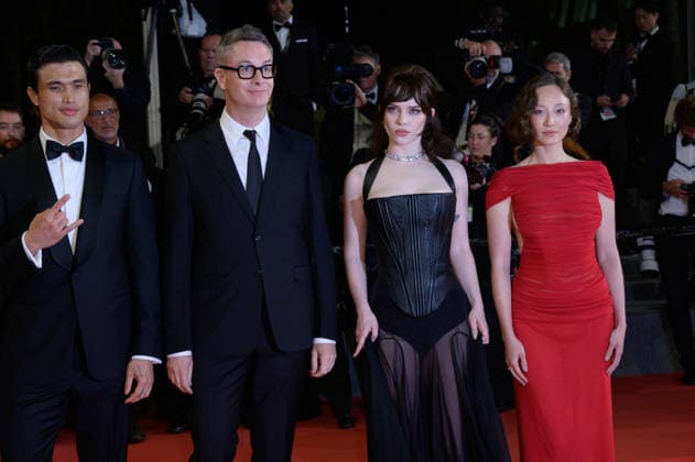 Her Private Hell Premiere at 79th Festival de Cannes - Cannes, France CANNES, FRANCE. May 18, 2026: Charles Melton, Nicolas Winding Refn, Sophie Thatcher & Havana Rose Liu at the premiere for Her Her Private Hell at the 79th Festival de Cannes. Picture: Paul Smith Featureflash Cannes France  Copyright: xPaulxSmithx xFeatureflashx