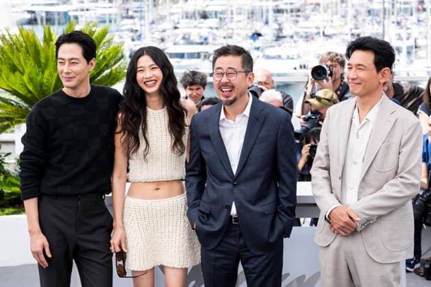 79th Cannes Film Festival Photocall of the movie -Hope- Palais des Festival - Cannes, France Jo In-sung;Jung Ho-yeon;Na Hong-jin;Hwang Jung-min 79th Cannes Film Festival Photocall of the movie -Hope- Palais des Festivals - Cannes, France 18th May 2026 SGPItalia id 134688_079 *Not Exclusive  Copyright: xSGPx