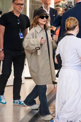 79th Cannes Film Festival People 18 May Martinez Hotel - Cannes, France Isabelle Huppert 79th Cannes Film Festival People 18 May Martinez Hotel - Cannes, France 18th May 2026 SGPItalia id 134688_080 *Not Exclusive  Copyright: xSGPx