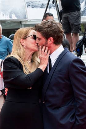 79th Cannes Film Festival Red Carpet of the movie -L™Inconnue- Palais des Festivals - Cannes, France Virginie Efira;Niels Schneider 79th Cannes Film Festival Red Carpet of the movie -L™Inconnue- Palais des Festivals - Cannes, France 18th May 2026 SGPItalia id 134688_082 *Not Exclusive  Copyright: xSGPx