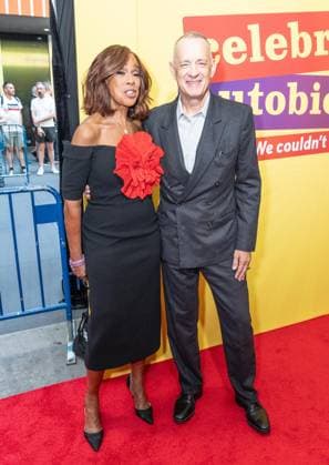 May 18, 2026, Bronx, New York, USA: Gayle King and Tom Hanks attend opening night of Celebrity Autobiography at Shubert Theatre in New York, NY on May 18, 2026. Bronx USA  - ZUMAr339 20260518_znp_r339_057 Copyright: xLevxRadinx