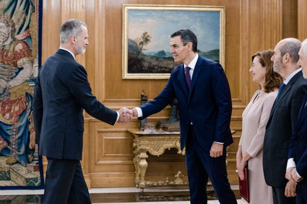 The King sanctions the reform of Article 69, Section 3 of the Constitution i d King Felipe VI and the President of the Government, Pedro Sánchez, during the act of sanction of the reform of Article 69, Section 3 of the Spanish Constitution, at the Zarzuela Palace, on May 19, 2026, in Madrid Spain The reform of Article 69, Section 3 of the Spanish Constitution will allow the island of Formentera to elect its own senator, independently of the one elected by the island of Eivissa 19 MAY 2026 Carlos Lujá Madrid Madrid Madrid Spain Copyright: xCarlosxLujanx 7533360