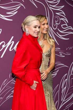 79th Cannes Film Festival The Miracles Gala Evening by Chopard - Photocall part 2 La Palestre- Le Cannet, France Yolanda Hadid;Bella Hadid 79th Cannes Film Festival The Miracles Gala Evening by Chopard - Photocall part 2 La Palestre- Le Cannet, France 18th May 2026 SGPItalia id 134688_087 *Not Exclusive  Copyright: xSGPx
