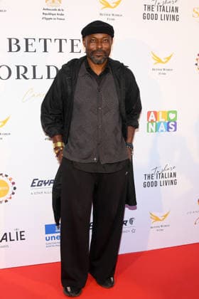 79ème Festival International du Film de Cannes Soirée Better World Fund Gala Jimmy Jean Louis attend The Better World Fund Gala Cannes 2026 on May 18, 2026 in Cannes, France 456373 2026 05 18  Copyright: xL.Urmanx xStarfacex STAR_456373_006
