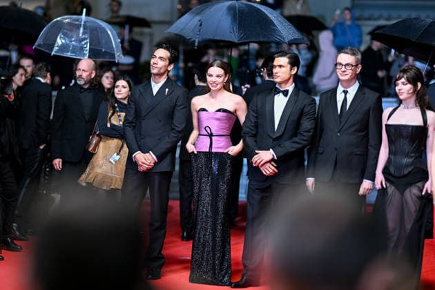 79ème Festival International du Film de Cannes Montée des marches du film Her Private Hell 79th International Cannes Film Festival Red Carpet for Her Private Hell movie 456380 2026 05 18 Cannes France Thatcher, Sophie Froseth, Kristine Melton, Charles Calva, Diego Winding Refn, Nicolas  Copyright: xEstellexCarlierx xStarfacex STAR_456380_017