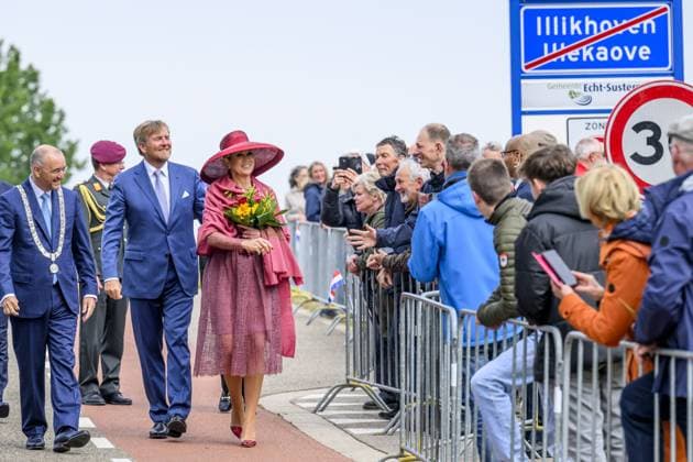 Illikhoven, The Netherlands, 2026-05-19 10:33:04 ILLIKHOVEN, 19-05-2026 King Willem Alexander and Queen Maxima during a regional visit to the municipalities of Maasgouw, Echt-Susteren, Roerdalen, and Roermond. PHOTO: NLBeeld Patrick van Emst In the photo: The Royal Couple visits the village of Illikhoven in the municipality of Echt-Susteren. This is the narrowest part of the Netherlands, where the land is less than five kilometers wide, situated between Belgium and Germany. Here they speak with representatives of the police, a dike guard, and organizations from the border region, among others. Subsequently, the Royal Couple visits Lilbosch Abbey. Credit: NL Beeld Patrick van Emst Copyright: xx x