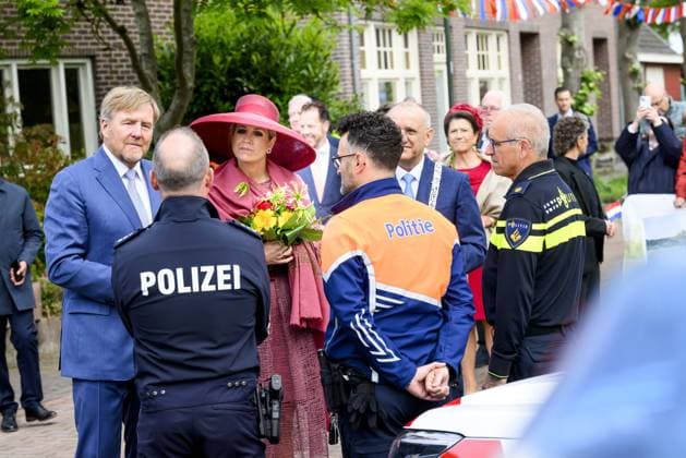 Illikhoven, The Netherlands, 2026-05-19 10:36:53 ILLIKHOVEN, 19-05-2026 King Willem Alexander and Queen Maxima during a regional visit to the municipalities of Maasgouw, Echt-Susteren, Roerdalen, and Roermond. PHOTO: NLBeeld Patrick van Emst In the photo: The Royal Couple visits the village of Illikhoven in the municipality of Echt-Susteren. This is the narrowest part of the Netherlands, where the land is less than five kilometers wide, situated between Belgium and Germany. Here they speak with representatives of the police, a dike guard, and organizations from the border region, among others. Subsequently, the Royal Couple visits Lilbosch Abbey. Credit: NL Beeld Patrick van Emst Copyright: xx x