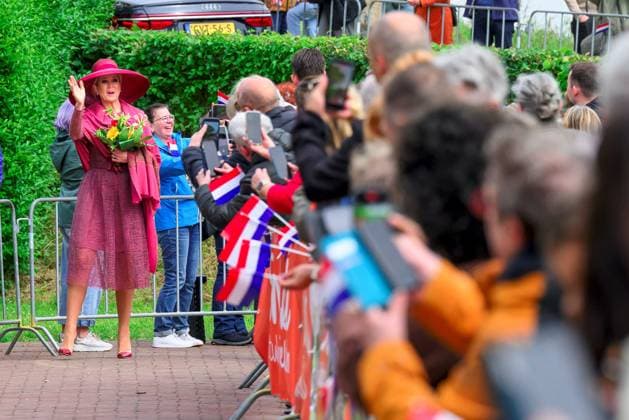 Illikhoven, The Netherlands, 2026-05-19 10:33:44 ILLIKHOVEN, 19-05-2026 King Willem Alexander and Queen Maxima during a regional visit to the municipalities of Maasgouw, Echt-Susteren, Roerdalen, and Roermond. PHOTO: NLBeeld Patrick van Emst In the photo: The Royal Couple visits the village of Illikhoven in the municipality of Echt-Susteren. This is the narrowest part of the Netherlands, where the land is less than five kilometers wide, situated between Belgium and Germany. Here they speak with representatives of the police, a dike guard, and organizations from the border region, among others. Subsequently, the Royal Couple visits Lilbosch Abbey. Credit: NL Beeld Patrick van Emst Copyright: xx x