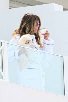 Cannes - Heidi Klum On The Balcony With Her Dog Heidi Klum on the balcony of her hotel with her dog Fritz during the 79th Cannes Film Festival, in Cannes, France on May 19, 2026. Photo by Florian Poitout ABACAPRESS.COM Cannes France  Copyright: xPoitoutxFlorian ABACAx