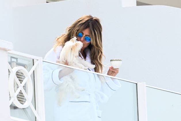 Cannes - Heidi Klum On The Balcony With Her Dog Heidi Klum on the balcony of her hotel with her dog Fritz during the 79th Cannes Film Festival, in Cannes, France on May 19, 2026. Photo by Florian Poitout ABACAPRESS.COM Cannes France  Copyright: xPoitoutxFlorian ABACAx