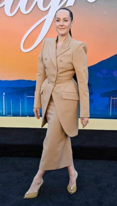 Cast member Jena Malone attends the premiere of Netflix s TV series The Boroughs at the Egyptian Theatre in the Hollywood section of Los Angeles on Monday, May 18, 2026. Storyline: In a seemingly picturesque retirement community, a group of unlikely heroes must band together to stop an otherworldly threat from stealing the one thing they don t have - time.  LAP2026051826 JIMxRUYMEN