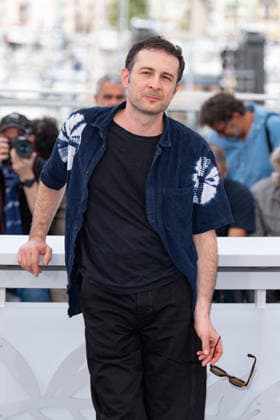 Cannes L Inconnue Photocall NG Arthur Harari attending the photocall of L Inconnue (The Unknown) during the 79th Cannes International Film Festival in Cannes, France on May 19, 2026. Photo by Nicolas Genin ABACAPRESS.COM Cannes France  Copyright: xGeninxNicolas ABACAx