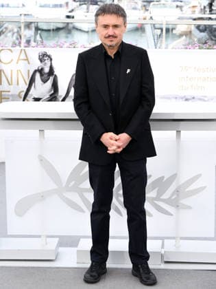 IPA84858824 - Cannes, 79th Cannes Film Festival 2026, Day 8. Photocall of the film Fjord . In the photo Cristian Mungiu  Copyright: xAlbertoxTerenghix xPoolxPhotoxEventsx07x 84858824