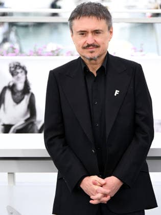 IPA84858826 - Cannes, 79th Cannes Film Festival 2026, Day 8. Photocall of the film Fjord . In the photo Cristian Mungiu  Copyright: xAlbertoxTerenghix xPoolxPhotoxEventsx07x 84858826