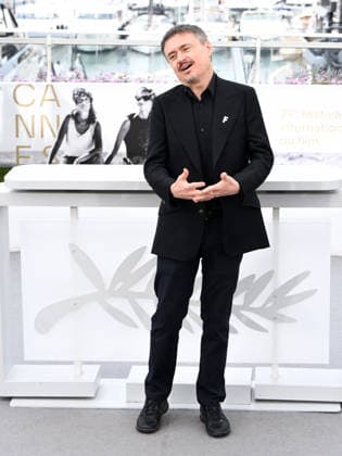 IPA84858811 - Cannes, 79th Cannes Film Festival 2026, Day 8. Photocall of the film Fjord . In the photo Cristian Mungiu  Copyright: xAlbertoxTerenghix xPoolxPhotoxEventsx07x 84858811