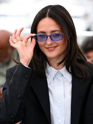 IPA84858856 - Cannes, 79th Cannes Film Festival 2026, Day 8. Photocall of the film Fjord . Pictured is Renate Reinsve  Copyright: xAlbertoxTerenghix xPoolxPhotoxEventsx07x 84858856