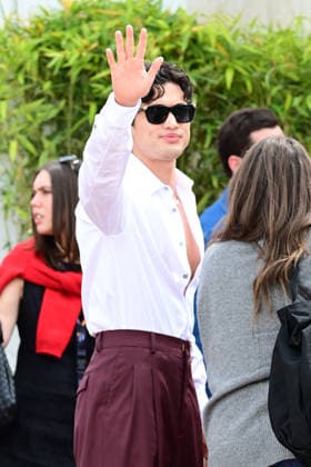 Charles Melton poses during the Her Private Hell screening at the Palais des Festivals on Tuesday, May 19, 2026, during the 79th Cannes Film Festival Romain Doucelin Bestimage Cannes France  Copyright: xRomainxDoucelinx xBestimagexRomainxDoucelinx xBestimagex
