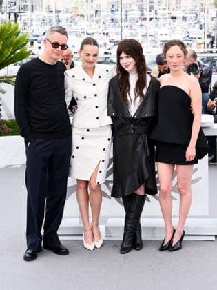 IPA84860292 - Cannes, 79th Cannes Film Festival 2026, day 8. Her Private Hell Pictured: Nicolas Winding Refn, Kristine Froseth, Sophie Thatcher and Havana Rose Liu  Copyright: xAlbertoxTerenghix xPoolxPhotoxEventsx07x 84860292