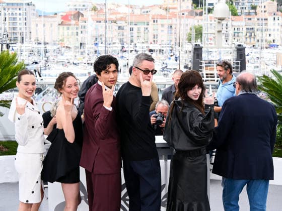 IPA84860598 - Cannes, 79th Cannes Film Festival 2026, day 8. Her Private Hell Pictured: Kristine Froseth, Havana Rose Liu, Charles Melton, Nicolas Winding Refn, Sophie Thatcher and Pino Donaggio  Copyright: xAlbertoxTerenghix xPoolxPhotoxEventsx07x 84860598