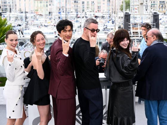 IPA84860600 - Cannes, 79th Cannes Film Festival 2026, day 8. Her Private Hell Pictured: Kristine Froseth, Havana Rose Liu, Charles Melton, Nicolas Winding Refn, Sophie Thatcher and Pino Donaggio  Copyright: xAlbertoxTerenghix xPoolxPhotoxEventsx07x 84860600