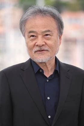 Kiyoshi Kurosawa at the photocall for the feature film The Samurai and the Prisoner Kokurojo at the Festival de Cannes 2026 79 Cannes International Film Festival at the Palais des Festivals Cannes, 19 05 2026 Foto:xD.xBedrosianx xFuturexImagex samurai_6503