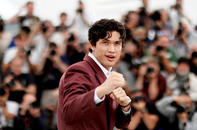 Charles Melton au photocall du film Her Private Hell Hors Compétition lors du 79ème Festival International du Film de Cannes 12 23 mai 2026 , le 19 mai 2026 Jacovides Moreau Bestimage Photocall for Her Private Hell at the 79th Cannes International Film Festival, on May 19th, 2026 Cannes France  Copyright: xJACOVIDES-MOREAUx xBESTIMAGExJACOVIDES-MOREAUx xBESTIMAGEx