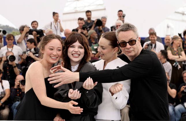 Havana Rose Liu, Sophie Thatcher, Kristine Froseth, réalisateur Nicolas Winding Refn au photocall du film Her Private Hell Hors Compétition lors du 79ème Festival International du Film de Cannes 12 23 mai 2026 , le 19 mai 2026 Jacovides Moreau Bestimage Photocall for Her Private Hell at the 79th Cannes International Film Festival, on May 19th, 2026 Cannes France  Copyright: xJACOVIDES-MOREAUx xBESTIMAGExJACOVIDES-MOREAUx xBESTIMAGEx