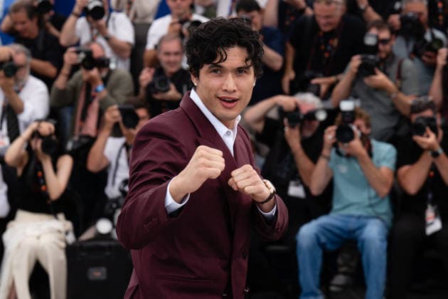Cannes Her Private Hell Photocall LZ Charles Melton attending the photocall of Her Private Hell during the 79th Cannes International Film Festival in Cannes, France on May 19, 2026, the film selected in the Official Competition. Photo by Laurent Zabulon ABACAPRESS.COM  Copyright: xZabulonxLaurentx