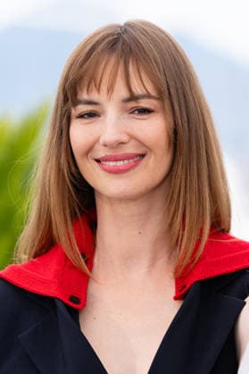 Cannes Adami Photocall LZ Louise Bourgoin attending the photocall of Adami during the 79th Cannes International Film Festival in Cannes, France on May 19, 2026, the film selected in the Official Competition. Photo by Laurent Zabulon ABACAPRESS.COM  Copyright: xZabulonxLaurentx