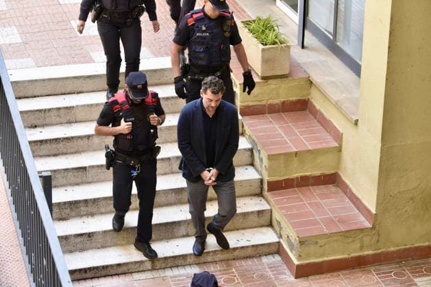 Jonathan Andic testifies before the judge after being arrested for the death of his father Jonathan Andic, the son of the founder of Mango, on his way out of the Court of Instruction 5 of Martorell, on May 19, 2026, in Martorell, Barcelona, Catalonia Spain The Mossos d Esquadra have arrested Jonathan Andic, the son of the founder of Mango, Isak Andic, for the death of his father on December 14, 2024 after falling down a ravine in the Cuevas del Salnitre in Collbató Barcelona Jonathan Andic, who was the only companion on the day of his fathers death, is being investigated by the Juzgado de Instrucción 5 de Martorell Barcelona 19 MAY 2026 Martorell, Barcelona Catalonia Catalonia Martorell, Barcelona Catalonia Spain  Copyright: xDavidxOllerx 7534421