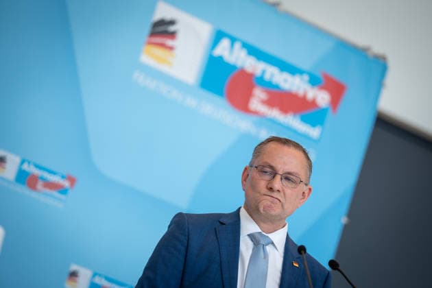 Partei- und Fraktionsvorsitzender Tino Chrupalla während des Pressestatements auf der Fraktionsebene im Deutschen Bundestag;Pressestatement der AfD-Partei- und Fraktionsvorsitzenden im Deutschen Bundestag zu Beginn der Sitzungswoche, Berlin Berlin Deutschland Bundestag *** Party and parliamentary group leader Tino Chrupalla during the press statement at parliamentary group level in the German Bundestag Press statement by the AfD party and parliamentary group leader in the German Bundestag at the beginning of the session week, Berlin Berlin Germany Bundestag
