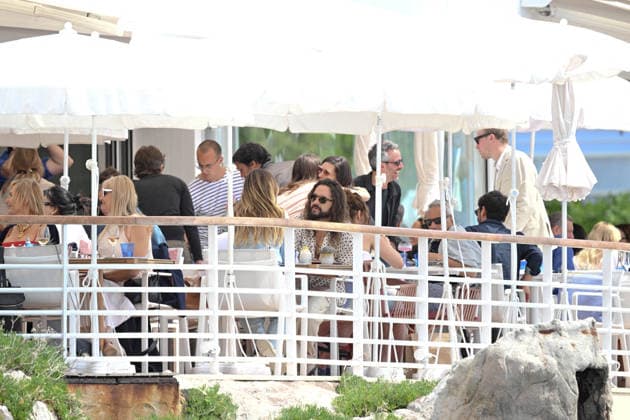 Cannes - Heidi Klum and Tom Kaulitz at The Eden Roc Heidi Klum and her husband Tom Kaulitz have lunch together at the Eden Roc restaurant in Cap d Antibes, France, on May 19, 2026. Photo by Florian Poitout ABACAPRESS.COM Cap d Antibes Provence-Alpes-Cote d Azur France  Copyright: xPoitoutxFlorian ABACAx