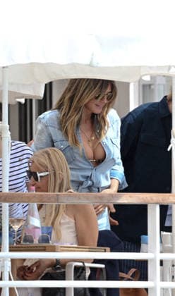 Cannes - Heidi Klum and Tom Kaulitz at The Eden Roc Heidi Klum and her husband Tom Kaulitz have lunch together at the Eden Roc restaurant in Cap d Antibes, France, on May 19, 2026. Photo by Florian Poitout ABACAPRESS.COM Cap d Antibes Provence-Alpes-Cote d Azur France  Copyright: xPoitoutxFlorian ABACAx