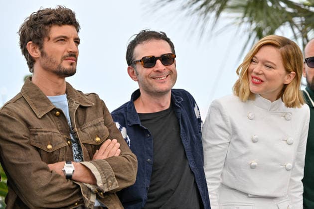 Cannes Photocall L Inconnue JR Niels Schneider, Lucas Harari, Lea Seydoux attending a photocall for the movie L Inconnue during the 79th Cannes Film Festival in Cannes, France on May 19, 2026. Photo by Julien Reynaud APS-Medias ABACAPRESS.COM Cannes France  Copyright: xReynaudxJulien APS-Medias ABACAx