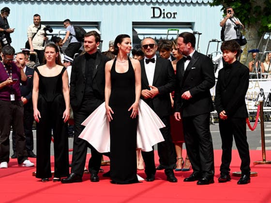 IPA84866235 - Cannes, 79th Cannes Film Festival 2026, Evening 8. Red Carpet Minotaur. Pictured are Varvara Shmykova, Yuriy Zavalnyouk, Iris Lebedeva, Andrey Zvyagintsev, Dmitriy Mazurov  Copyright: xManuelexMangiarottix xPoolxPhotoxEventsx07x 84866235