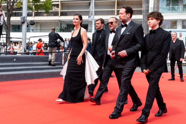 79ème Festival International du Film de Cannes Montée des marches du film Minotaur 79th International Cannes Film Festival Red Carpet for Minotaur movie 456410 2026 05 19 Lebedeva, Iris Zavalnyouk, Yuriy Mazurov, Dmitriy Zvyagintsev, Andrey Shmykova, Varvara  Copyright: xEstellexCarlierx xStarfacex STAR_456410_014