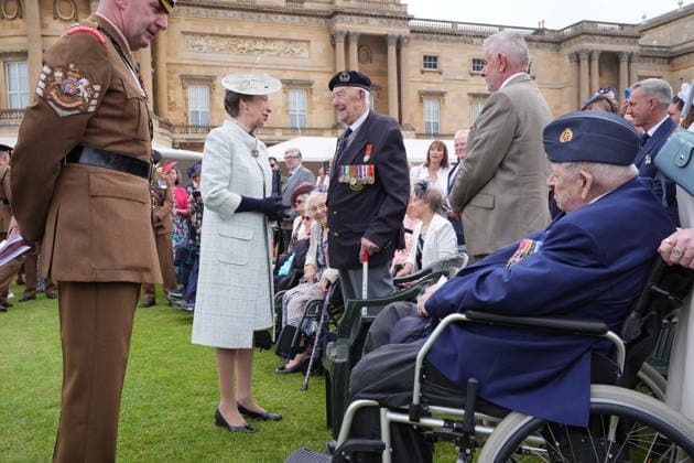 Royal garden party with Princess Anne at Buckingham Palace in London, UK, 19 May 2026 The Princess Royal meets WW2 veteran Henry Rice, 100, during The Not Forgotten Association Annual Garden Party at Buckingham Palace, London. Picture date: Tuesday May 19, 2026., Credit:Yui Mok PA ROTA - B68 Avalon United Kingdom, London  Copyright: xYuixMokx xPAxROTAx-xB68x xAvalonx 1100587864