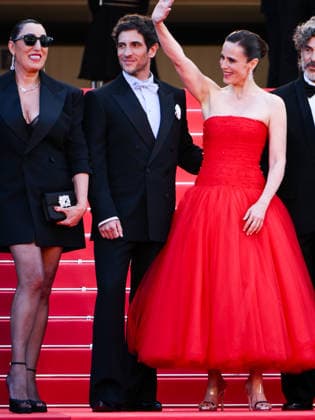 IPA84872536 - Cannes, 79th Cannes Film Festival 2025 - evening 8. red carpet of AMARGA NAVIDAD. Pictured: Rossy De Palma, Quim GutiÃ rrez, Aitana Sanchez-Gijon.  Copyright: xTerenghi Ipa-Agency.netx xPoolxPhotoxEventsx07x 84872536