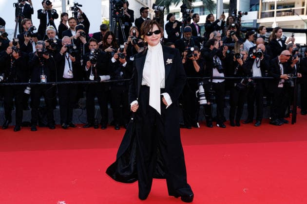 Juliette Binoche Montée des marches du film Amarga Navidad lors du 79ème Festival International du Film de Cannes, le 19 mai 2026 Jacovides Moreau Bestimage Red carpet for Amarga Navidad at the 79th Cannes International Film Festival on May 19, 2026 Cannes Finland  Copyright: xJACOVIDES-MOREAUx xBESTIMAGExJACOVIDES-MOREAUx xBESTIMAGEx