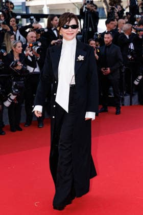 Juliette Binoche Montée des marches du film Amarga Navidad lors du 79ème Festival International du Film de Cannes, le 19 mai 2026 Jacovides Moreau Bestimage Red carpet for Amarga Navidad at the 79th Cannes International Film Festival on May 19, 2026 Cannes Finland  Copyright: xJACOVIDES-MOREAUx xBESTIMAGExJACOVIDES-MOREAUx xBESTIMAGEx