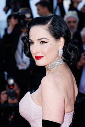 Dita von Teese Montée des marches du film Amarga Navidad lors du 79ème Festival International du Film de Cannes, le 19 mai 2026 Jacovides Moreau Bestimage Red carpet for Amarga Navidad at the 79th Cannes International Film Festival on May 19, 2026 Cannes Finland  Copyright: xJACOVIDES-MOREAUx xBESTIMAGExJACOVIDES-MOREAUx xBESTIMAGEx