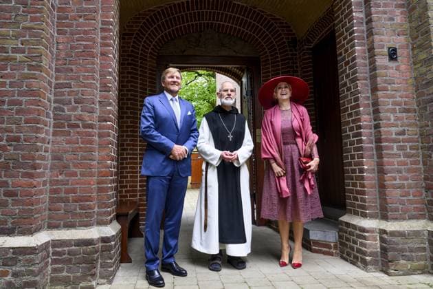 Illikhoven, The Netherlands, 2026-05-19 11:37:38 ILLIKHOVEN, 19-05-2026 King Willem Alexander and Queen Maxima during a regional visit to the municipalities of Maasgouw, Echt-Susteren, Roerdalen, and Roermond. PHOTO: NLBeeld Patrick van Emst In the photo: The Royal Couple visits the village of Illikhoven in the municipality of Echt-Susteren. This is the narrowest part of the Netherlands, where the land is less than five kilometers wide, situated between Belgium and Germany. Here they speak with representatives of the police, a dike guard, and organizations from the border region, among others. Subsequently, the Royal Couple visits Lilbosch Abbey. Credit: NL Beeld Patrick van Emst Copyright: xx x