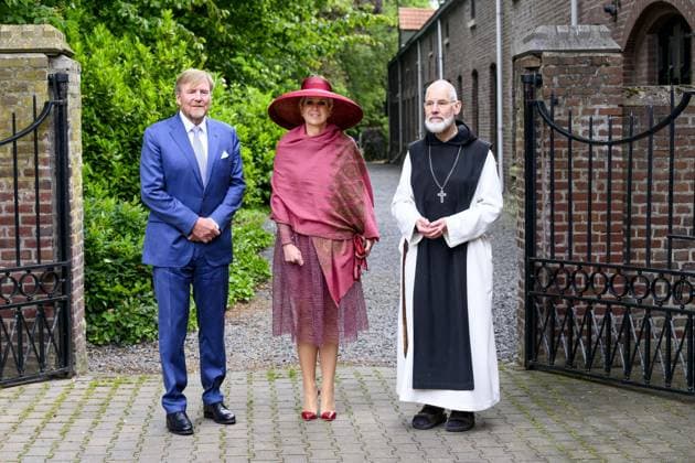 Illikhoven, The Netherlands, 2026-05-19 11:55:00 ILLIKHOVEN, 19-05-2026 King Willem Alexander and Queen Maxima during a regional visit to the municipalities of Maasgouw, Echt-Susteren, Roerdalen, and Roermond. PHOTO: NLBeeld Patrick van Emst In the photo: The Royal Couple visits the village of Illikhoven in the municipality of Echt-Susteren. This is the narrowest part of the Netherlands, where the land is less than five kilometers wide, situated between Belgium and Germany. Here they speak with representatives of the police, a dike guard, and organizations from the border region, among others. Subsequently, the Royal Couple visits Lilbosch Abbey. Credit: NL Beeld Patrick van Emst Copyright: xx x