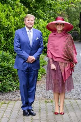 Illikhoven, The Netherlands, 2026-05-19 11:55:01 ILLIKHOVEN, 19-05-2026 King Willem Alexander and Queen Maxima during a regional visit to the municipalities of Maasgouw, Echt-Susteren, Roerdalen, and Roermond. PHOTO: NLBeeld Patrick van Emst In the photo: The Royal Couple visits the village of Illikhoven in the municipality of Echt-Susteren. This is the narrowest part of the Netherlands, where the land is less than five kilometers wide, situated between Belgium and Germany. Here they speak with representatives of the police, a dike guard, and organizations from the border region, among others. Subsequently, the Royal Couple visits Lilbosch Abbey. Credit: NL Beeld Patrick van Emst Copyright: xx x
