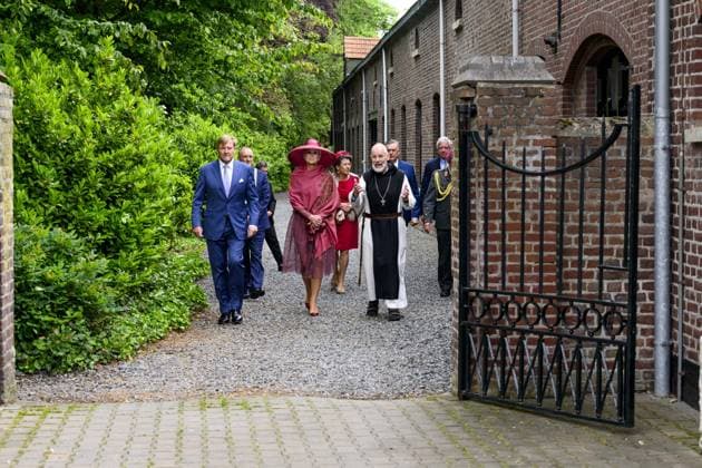 Illikhoven, The Netherlands, 2026-05-19 11:54:38 ILLIKHOVEN, 19-05-2026 King Willem Alexander and Queen Maxima during a regional visit to the municipalities of Maasgouw, Echt-Susteren, Roerdalen, and Roermond. PHOTO: NLBeeld Patrick van Emst In the photo: The Royal Couple visits the village of Illikhoven in the municipality of Echt-Susteren. This is the narrowest part of the Netherlands, where the land is less than five kilometers wide, situated between Belgium and Germany. Here they speak with representatives of the police, a dike guard, and organizations from the border region, among others. Subsequently, the Royal Couple visits Lilbosch Abbey. Credit: NL Beeld Patrick van Emst Copyright: xx x