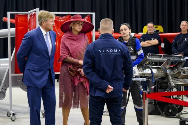 Vlodrop, The Netherlands, 2026-05-19 12:52:12 VLODORP, 19-05-2026 King Willem Alexander and Queen Maxima during a regional visit to the municipalities of Maasgouw, Echt-Susteren, Roerdalen, and Roermond. PHOTO: NLBeeld Patrick van Emst. In the photo: In Vlodrop, the Royal Couple visits roller coaster manufacturer Vekoma. During a tour of the production environment, they gain insight into the entire process of design, engineering, and production of attractions. Credit: NL Beeld Patrick van Emst Copyright: xx x