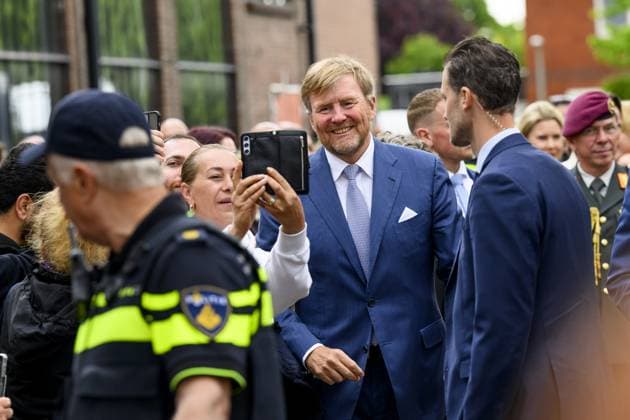 Roermond, The Netherlands, 2026-05-19 14:19:46 ROERMOND, 19-05-2026 King Willem Alexander and Queen Maxima during a regional visit to the municipalities of Maasgouw, Echt-Susteren, Roerdalen, and Roermond. PHOTO: NLBeeld Patrick van Emst. In the photo: The Royal Couple engages in conversation with residents in Roermond about democracy and participation, with the theme Democracy; for me too . Credit: NL Beeld Patrick van Emst  Copyright: xx x