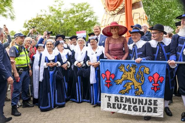 Roermond, The Netherlands, 2026-05-19 14:22:24 ROERMOND, 19-05-2026 King Willem Alexander and Queen Maxima during a regional visit to the municipalities of Maasgouw, Echt-Susteren, Roerdalen, and Roermond. PHOTO: NLBeeld Patrick van Emst. In the photo: The Royal Couple engages in conversation with residents in Roermond about democracy and participation, with the theme Democracy; for me too . Credit: NL Beeld Patrick van Emst  Copyright: xx x